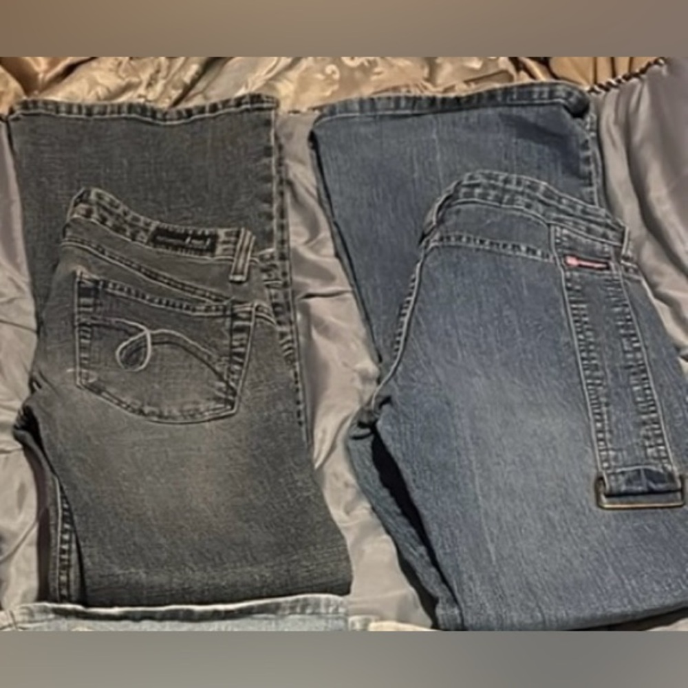 Bundle of jeans - Picture 2 of 2
